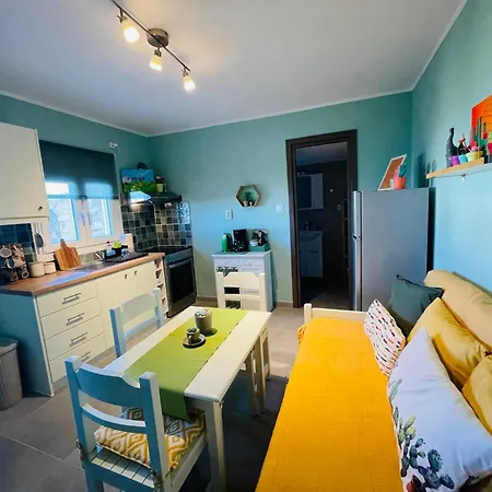 Colorful,newly Renovated Artistic In The Port Of Gavrio