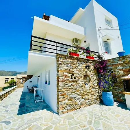Goatandros Colourful One-Bedroom Apartment In Gavrio * Gavrio