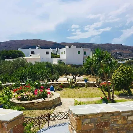 Colorful,newly Renovated Artistic In The Port Of Gavrio
