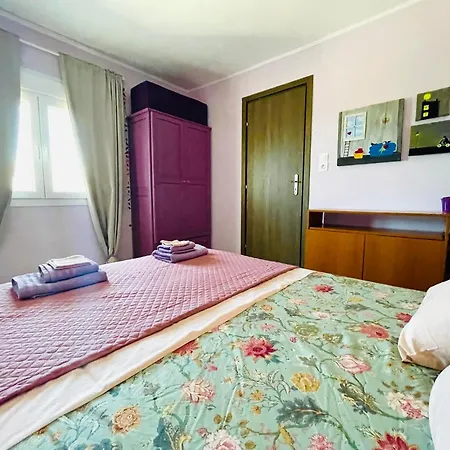 アパート Goatandros Colourful One-Bedroom Apartment In Gavrio *